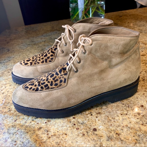 LEOPARD TONGUE SUEDE BOOTIES - Picture 2 of 7